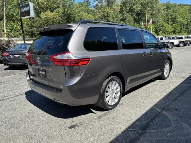 2017 Toyota Sienna LE 7 Passenger