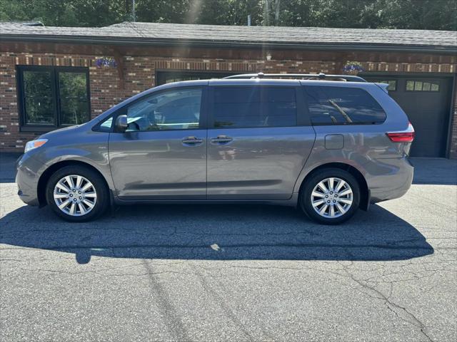 2017 Toyota Sienna LE 7 Passenger