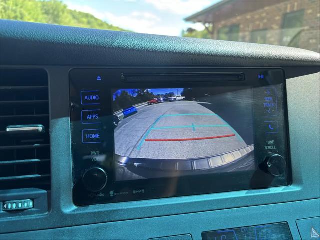2017 Toyota Sienna LE 7 Passenger