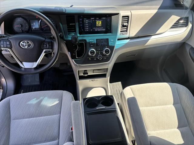 2017 Toyota Sienna LE 7 Passenger