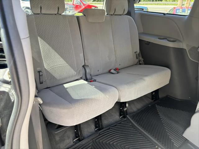 2017 Toyota Sienna LE 7 Passenger
