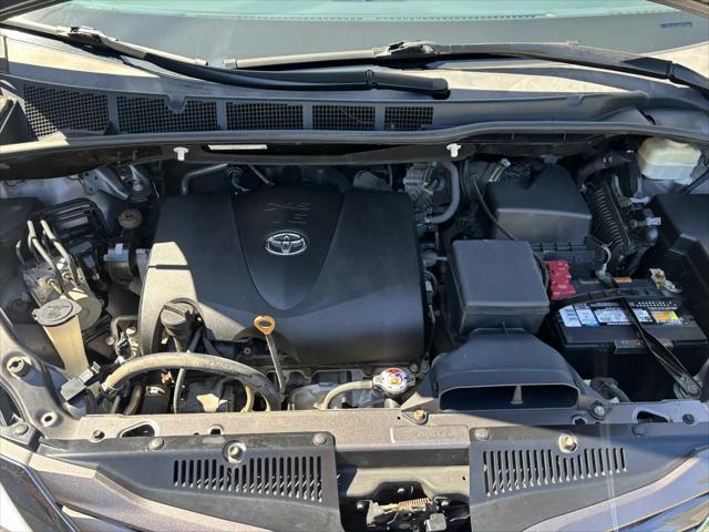 2017 Toyota Sienna LE 7 Passenger