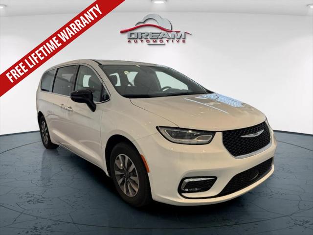 2024 Chrysler Pacifica Hybrid Select for sale in Kansas City, KS
