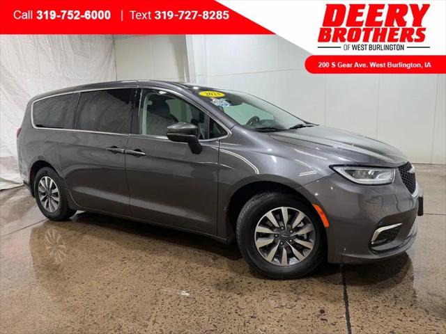 2023 Chrysler Pacifica Hybrid Touring L for sale in West Burlington, IA