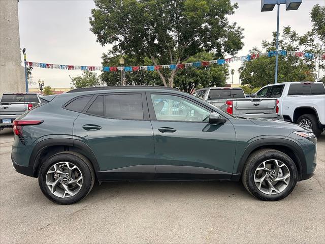2025 Chevrolet Trax FWD LT