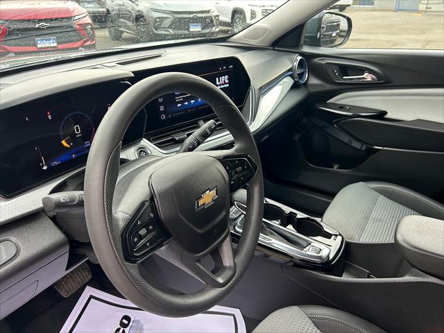 2025 Chevrolet Trax FWD LT