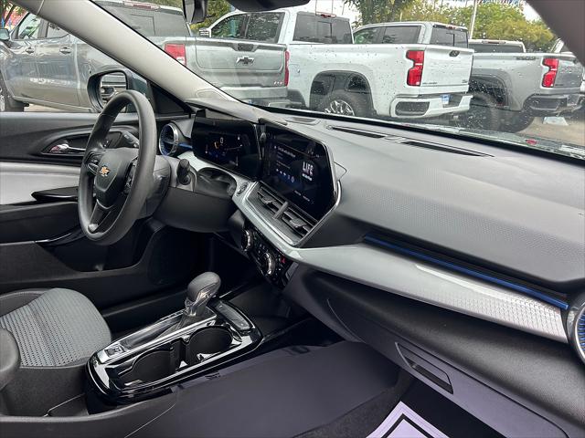 2025 Chevrolet Trax FWD LT