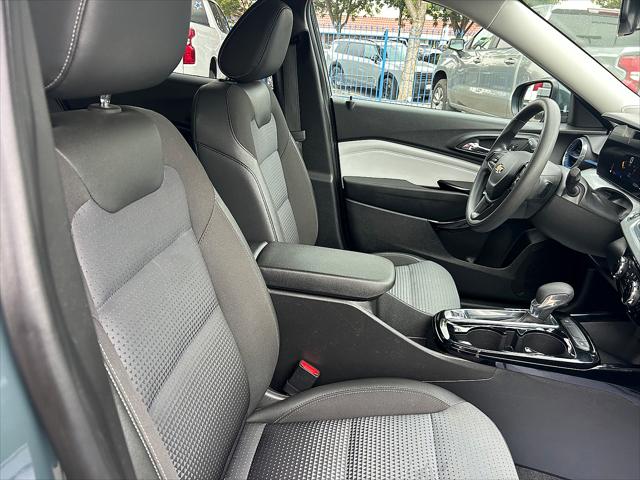 2025 Chevrolet Trax FWD LT