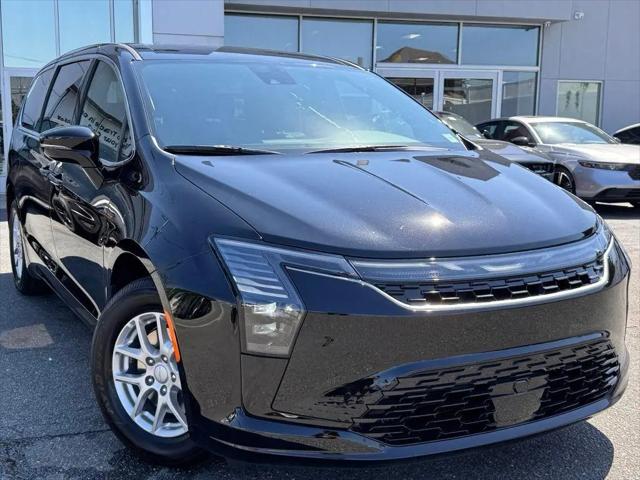 2027 Chrysler Pacifica Select for sale in Inwood, NY