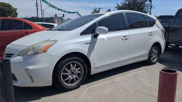 2013 Toyota Prius v Five for sale in Bakersfield, CA