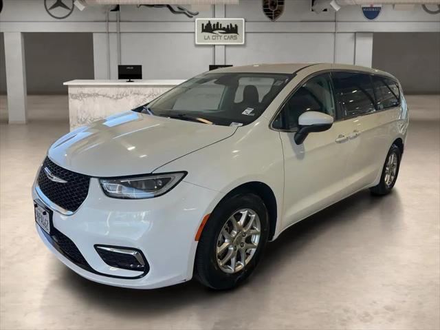 2023 Chrysler Pacifica Touring L for sale in Inglewood, CA