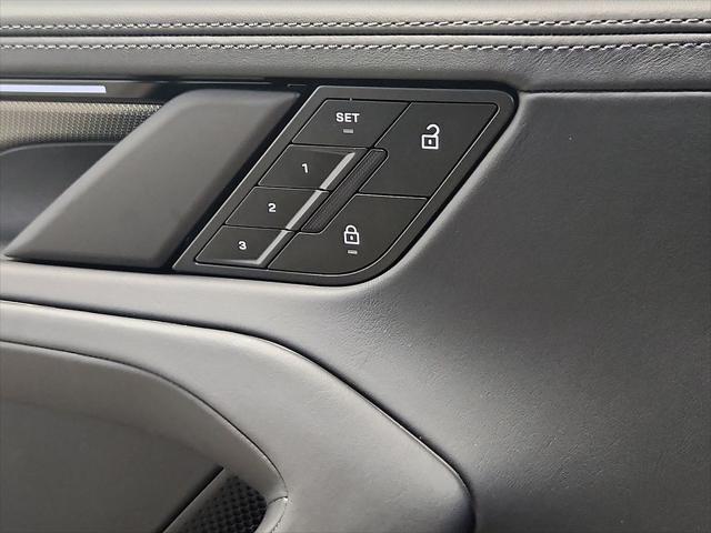 2026 Porsche Cayenne Unknown