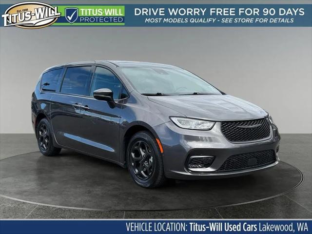 2023 Chrysler Pacifica Hybrid Touring L for sale in Lakewood, WA