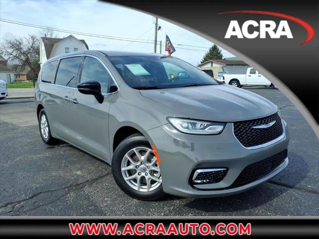 2025 Chrysler Pacifica Select for sale in Shelbyville, IN