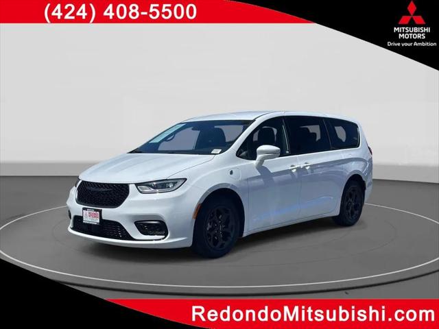 2022 Chrysler Pacifica Hybrid Touring L for sale in Redondo Beach, CA