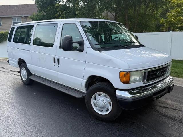 2005 Ford E-350 Super Duty XL for sale in Naperville, IL