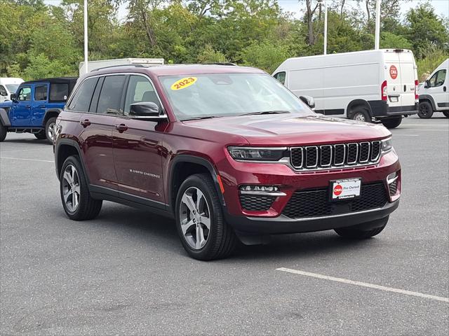 2023 Jeep Grand Cherokee Limited 4x4 2023 Jeep Grand Cherokee Limited 4x4