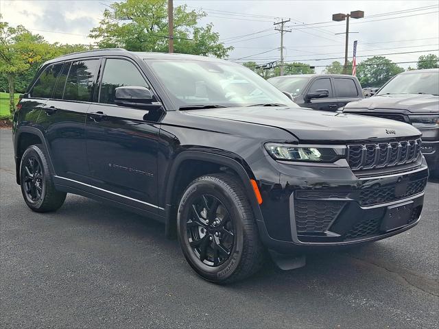 2026 Jeep Grand Cherokee Altitude 4x4