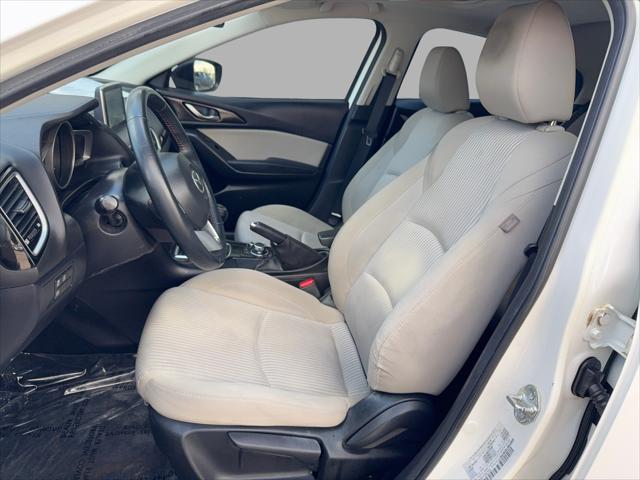 2016 Mazda Mazda3 i Touring