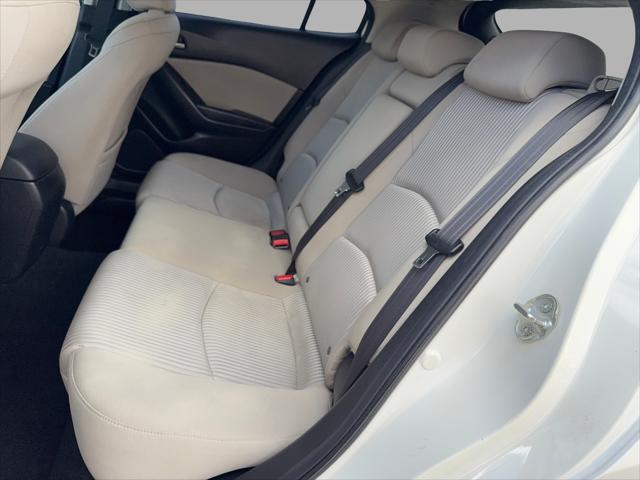 2016 Mazda Mazda3 i Touring