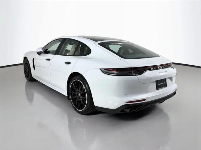 2022 Porsche Panamera 4