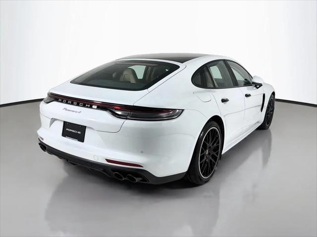 2022 Porsche Panamera 4