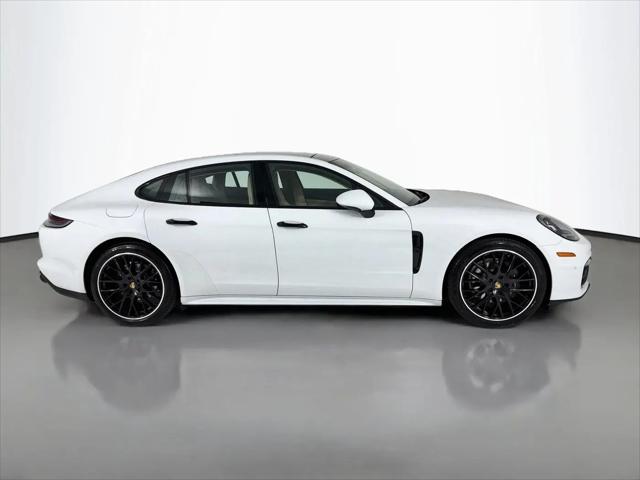 2022 Porsche Panamera 4