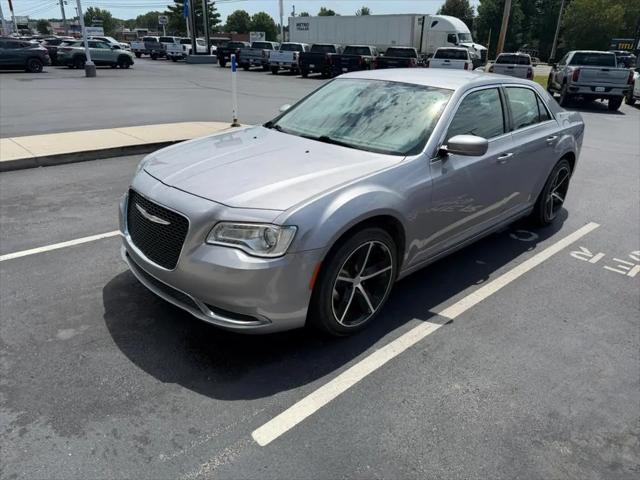2015 Chrysler 300 Limited for sale in Tullahoma, TN