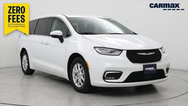 2023 Chrysler Pacifica Touring L for sale in Merrillville, IN