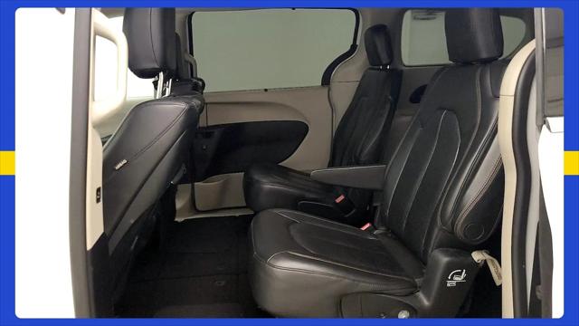 2017 Chrysler Pacifica Touring-L Plus