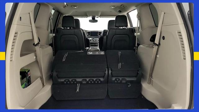 2017 Chrysler Pacifica Touring-L Plus