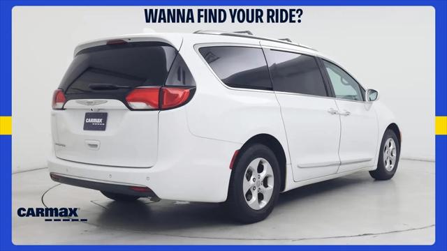 2017 Chrysler Pacifica Touring-L Plus