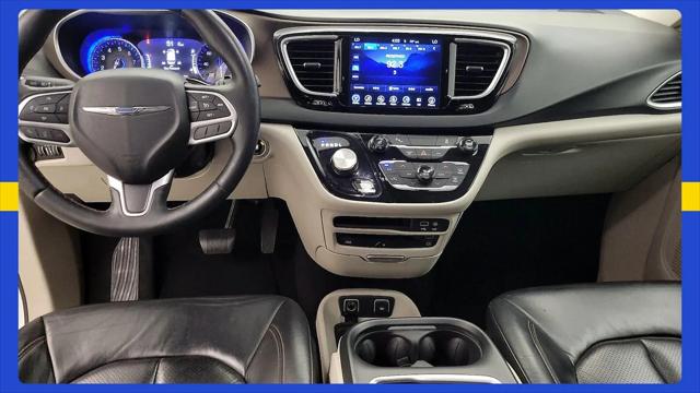 2017 Chrysler Pacifica Touring-L Plus