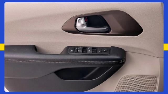 2017 Chrysler Pacifica Touring-L Plus