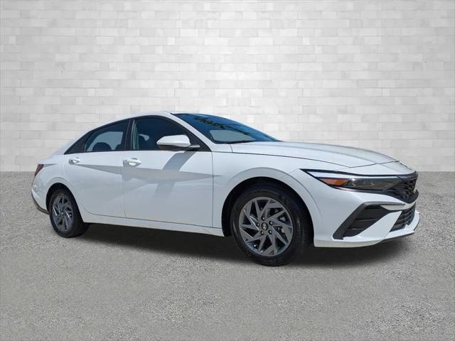 2024 Hyundai Elantra Hybrid Blue for sale in Naples, FL