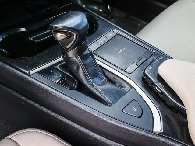 2019 Lexus UX 200 UX 200