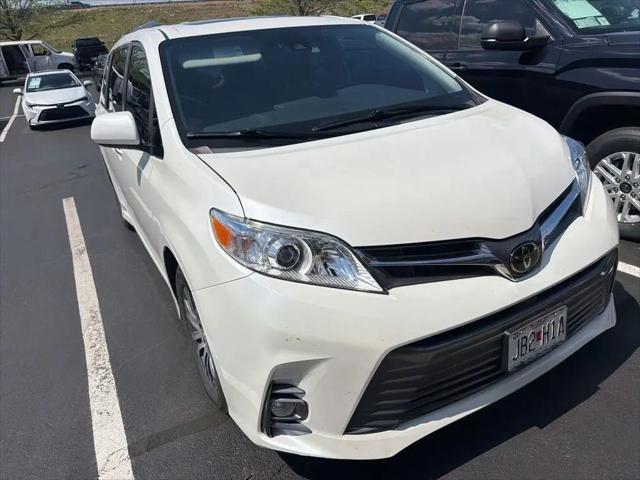 2019 Toyota Sienna XLE 8 Passenger for sale in Springfield, MO