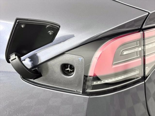 2023 Tesla Model X Standard Range
