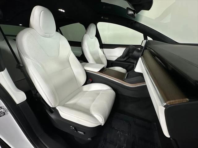 2023 Tesla Model X Standard Range