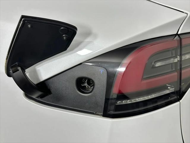 2023 Tesla Model X Standard Range