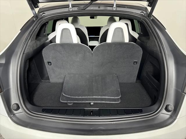 2023 Tesla Model X Standard Range