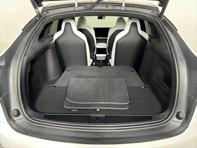 2023 Tesla Model X Standard Range