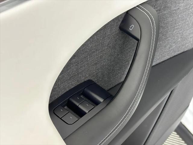 2023 Tesla Model X Standard Range