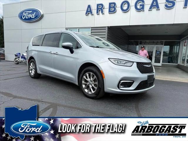 2023 Chrysler Pacifica Touring L AWD for sale in Troy, OH