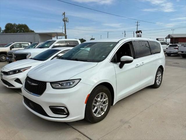 2023 Chrysler Pacifica Touring L for sale in Burkburnett, TX