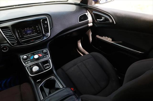 2016 Chrysler 200 Limited