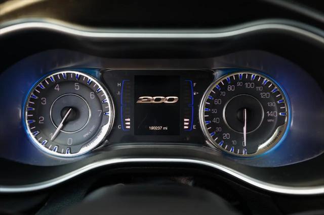 2016 Chrysler 200 Limited