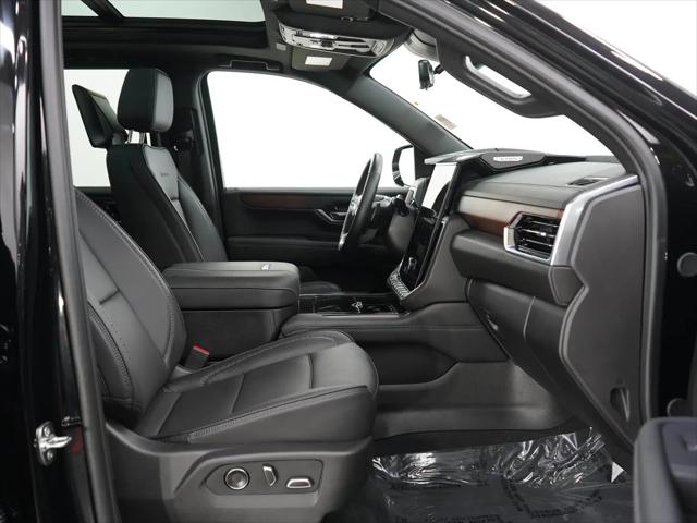 2025 GMC Yukon 4WD Denali