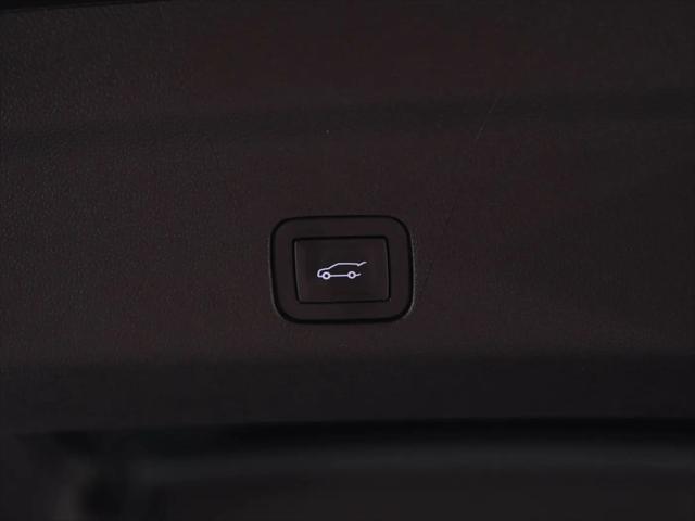 2025 GMC Yukon 4WD Denali