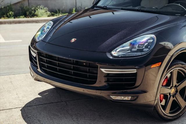 2016 Porsche Cayenne Turbo